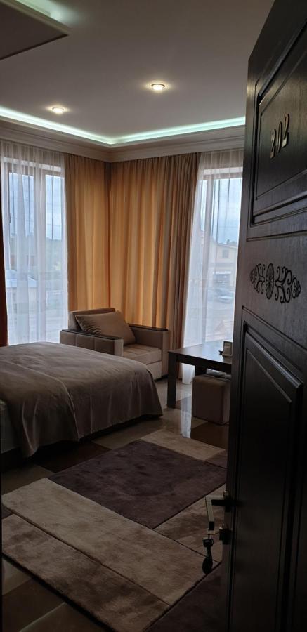 Hôtel Khrchit à Martuni Extérieur photo